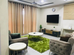 Ultramodern 2 bedroom space Available